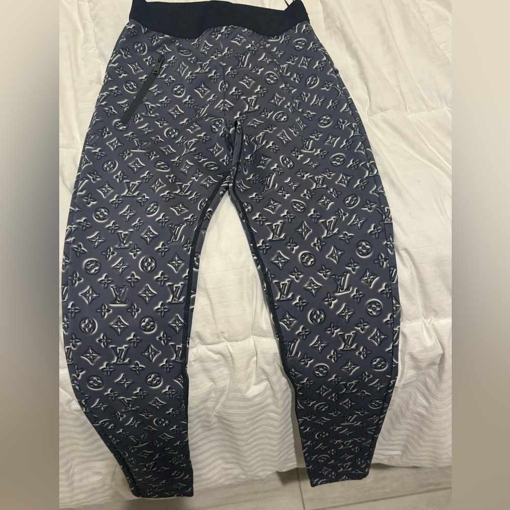 Louis Vuitton leggings